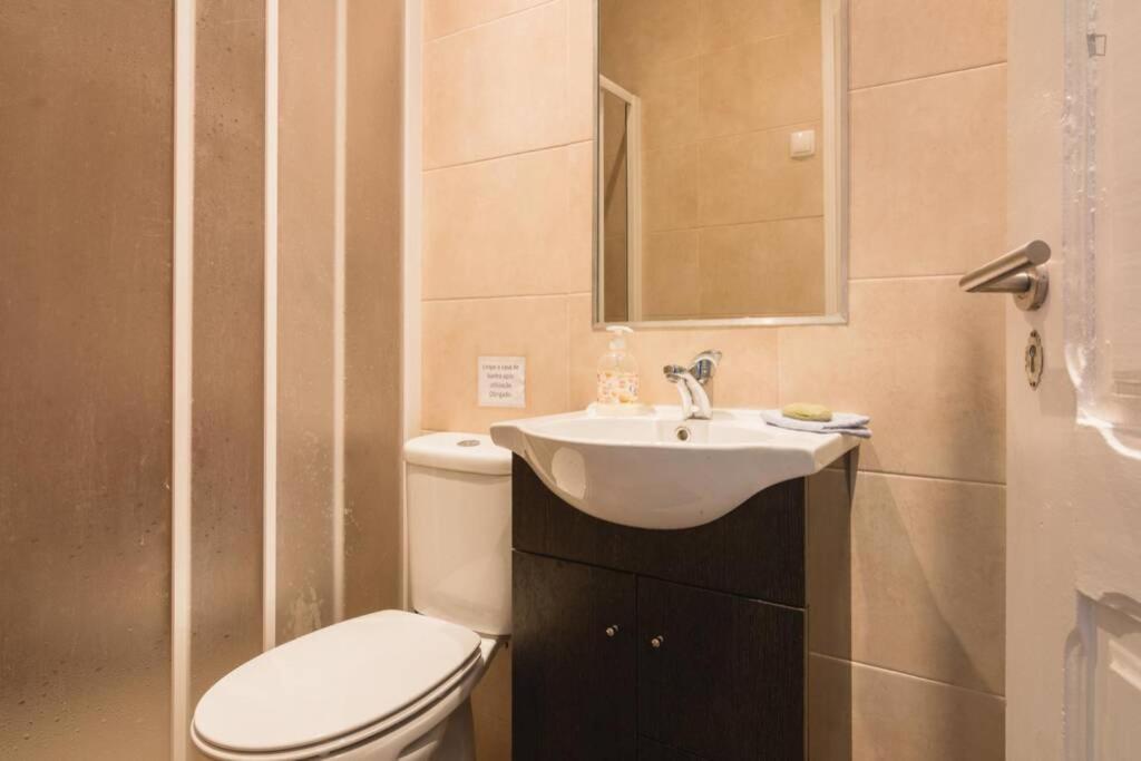 Sunny Terrace Apt, Close To Downtown! 2 Bedroom Flat Lissabon Exterior foto